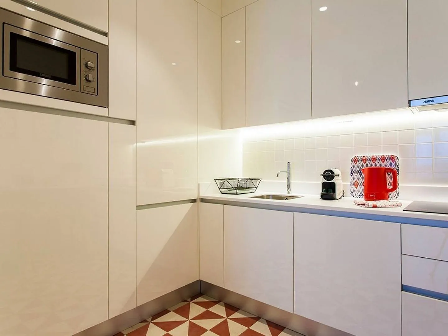 Joivy Modern 1-Bed Apt Nearby Praca Do Comercio, In Baixa 리스본 아파트