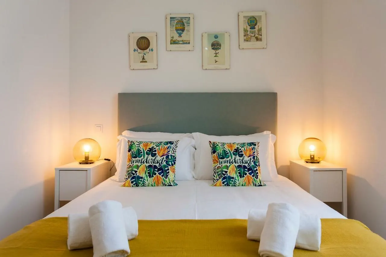 Appartamento ALTIDO Modern 1-bed Apt nearby Praça do Comércio, in Baixa Lisbona